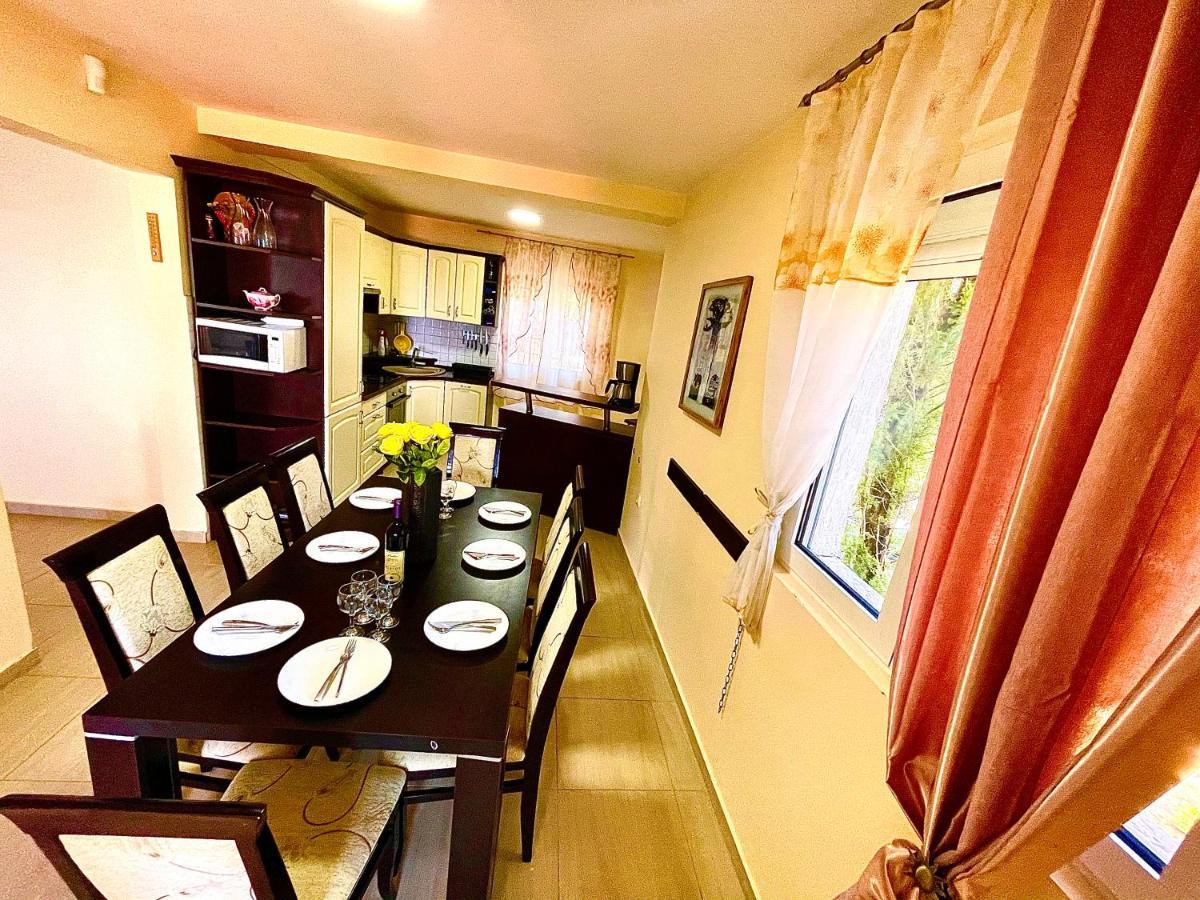Holiday Home Viko Sutomore Exterior photo